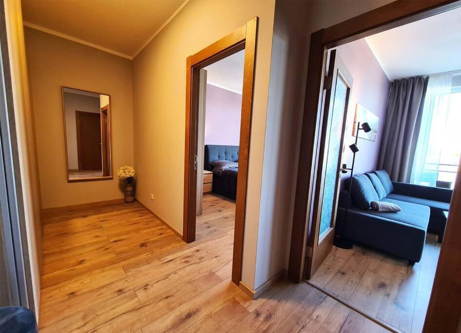 Stylish Apartment With Parking & Spacious Balcony Riga Exteriér fotografie
