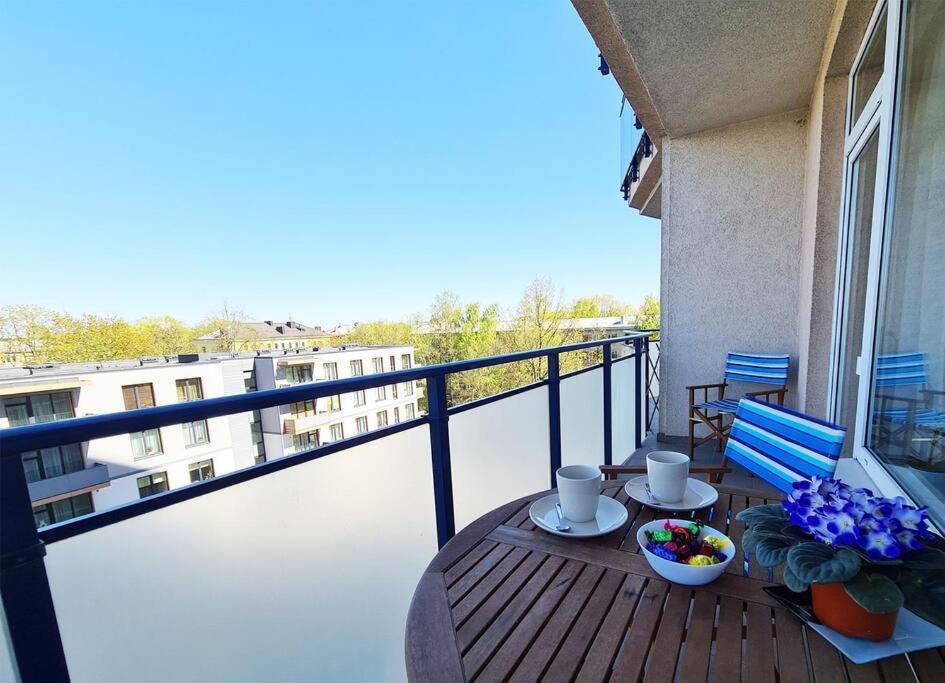 Stylish Apartment With Parking & Spacious Balcony Riga Exteriér fotografie